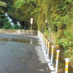 State puts up delineators to deter illegal parking on Hana Highway